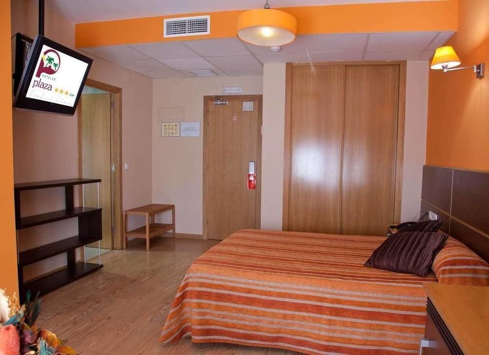 Plaza Alaquas Hotel Екстериор снимка